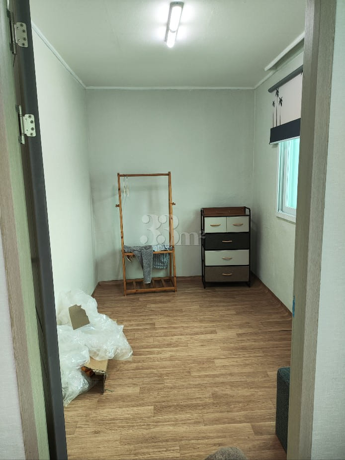 A comfortable room 5th image