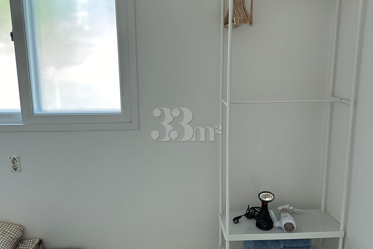 J House 5th image