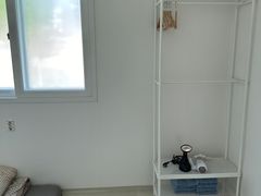 J House 5th image