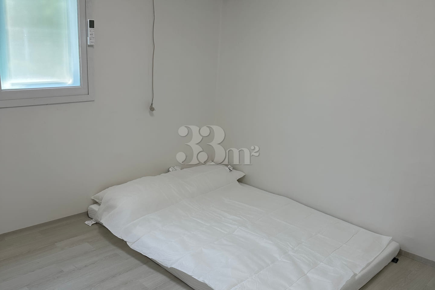 J House 16th image