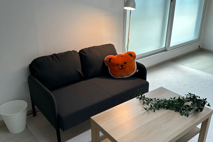 J House 4th image