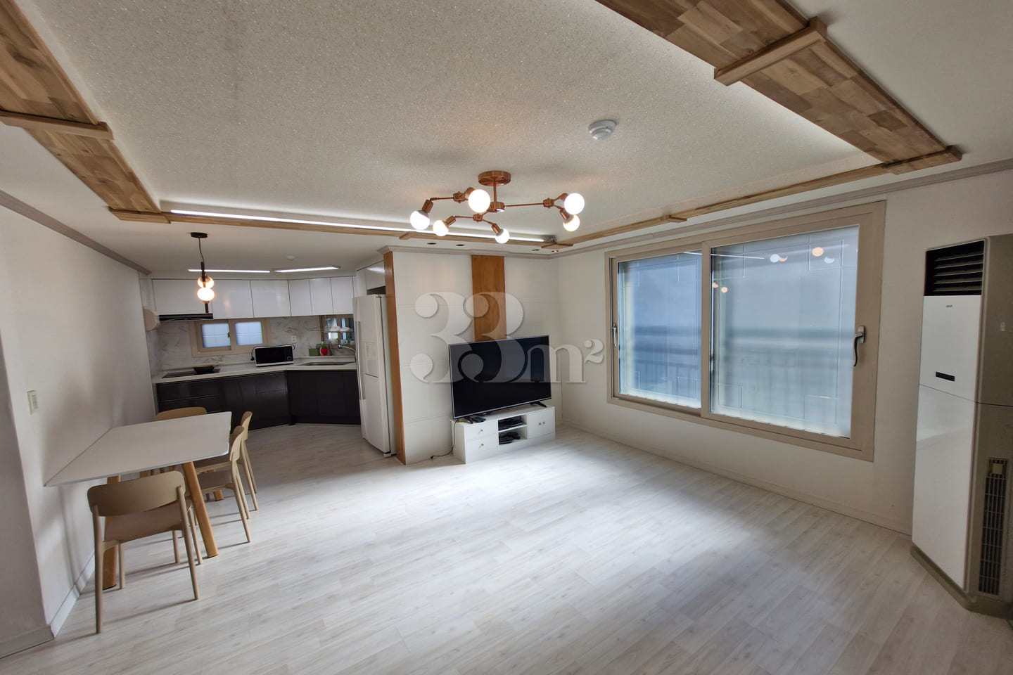 3 bedrooms, 2 bathrooms, elevator 0th image