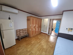 Jinhae Cherry Blossoms / Vacant Studio Apartm 1th image