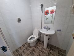 Jinhae Cherry Blossoms / Vacant Studio Apartm 3th image
