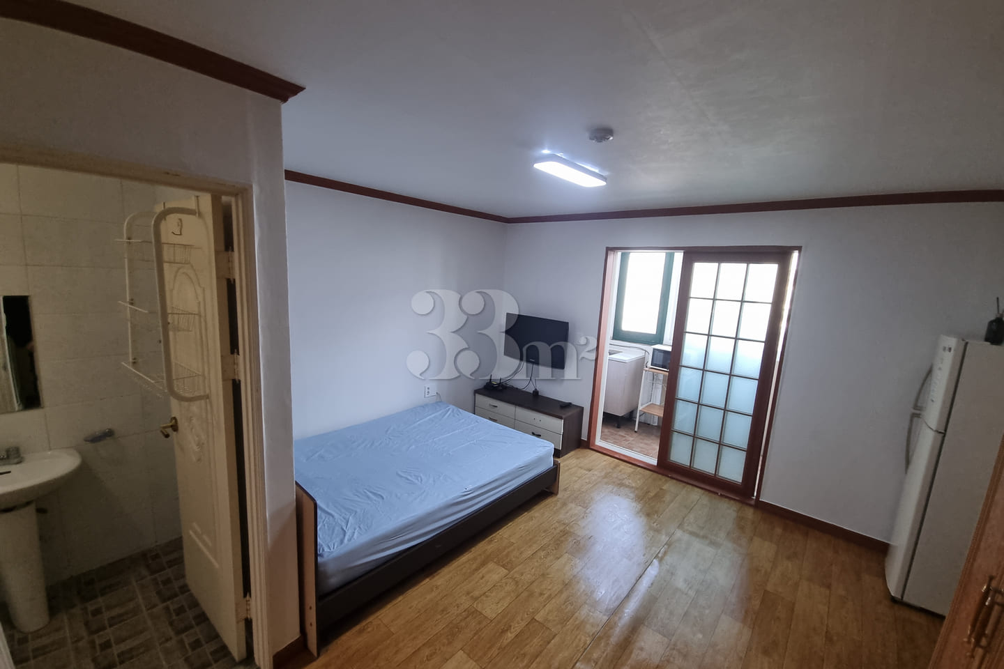 Jinhae Cherry Blossoms / Vacant Studio Apartm 0th image