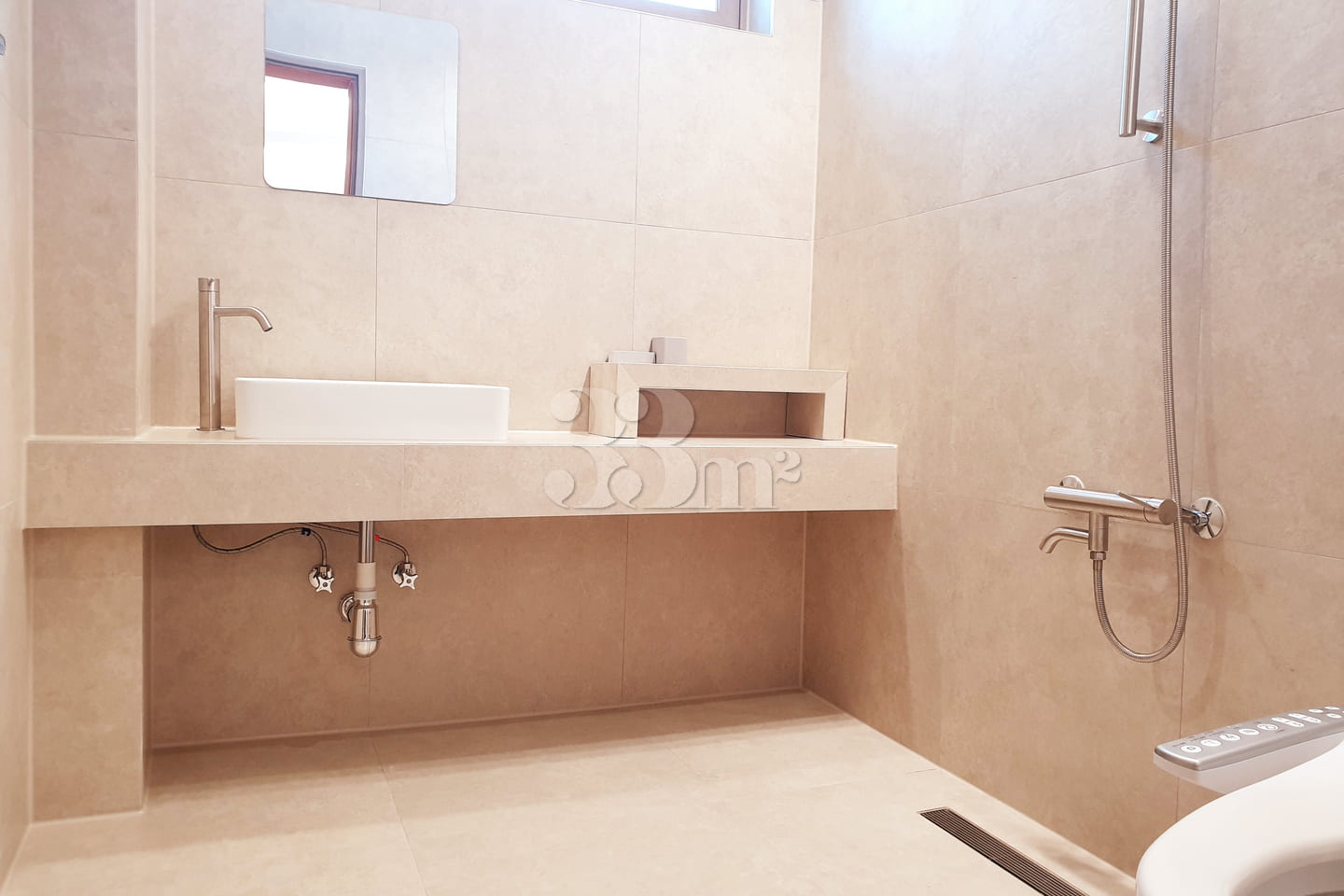 Newly renovated, fully equipped accommodation 17th image