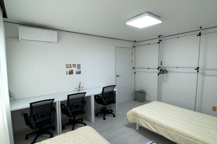 Yeonhee Clean 2-Person Room A 3th image
