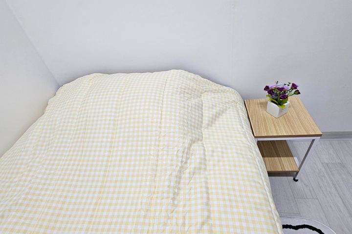 Neat Single Room B - Women Only 3th image