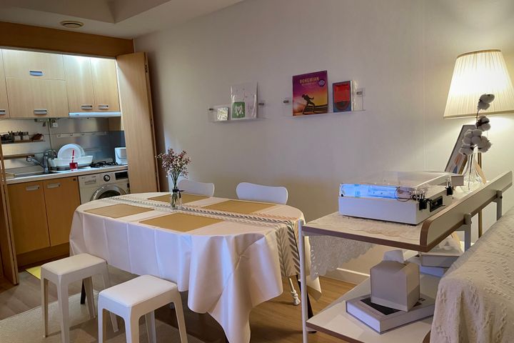 Mapo studio apartment with a prime view of th 8th image