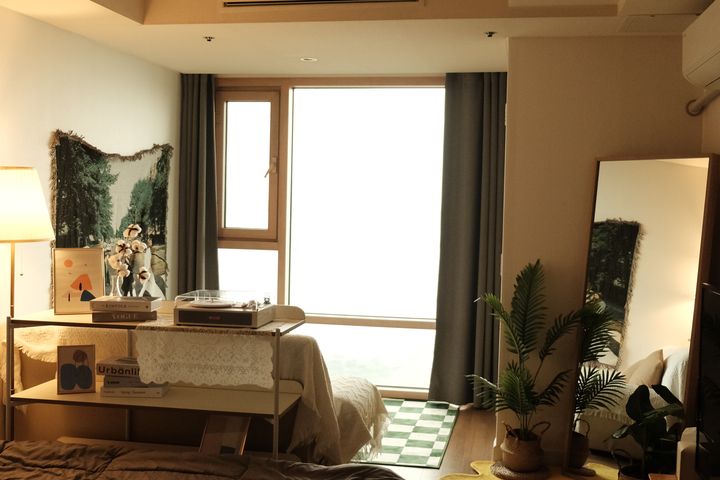 Mapo studio apartment with a prime view of th 15th image