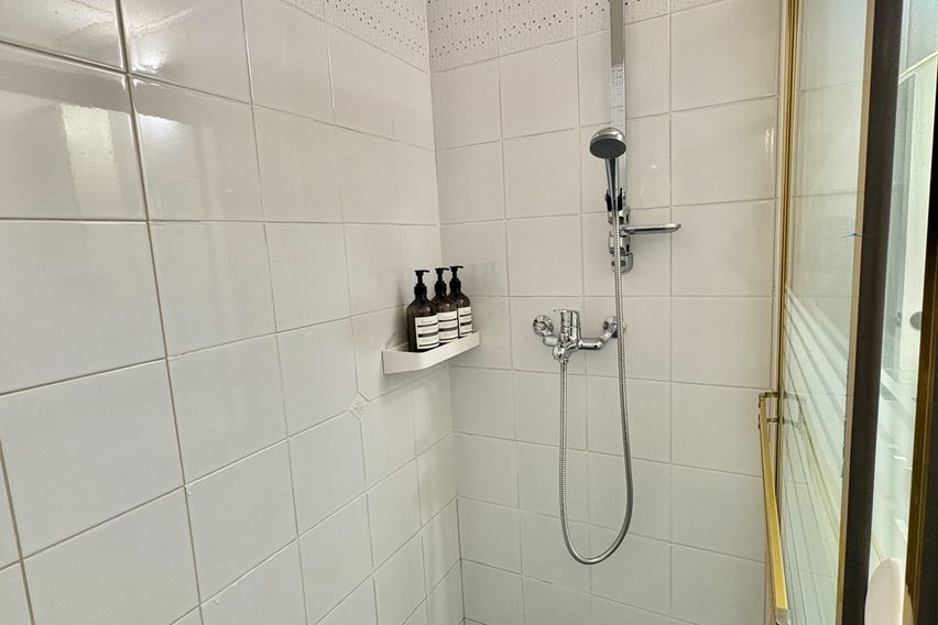 홍대입구역 챈하우스