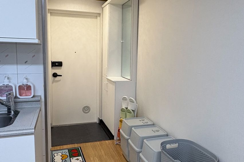 홍대입구역 챈하우스