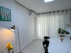 Neat Single Room B - Women Only 14th image