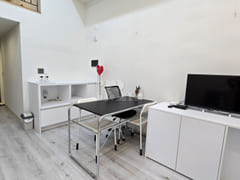 9-pyeong apartment next to Dongtan Lake with 1th image