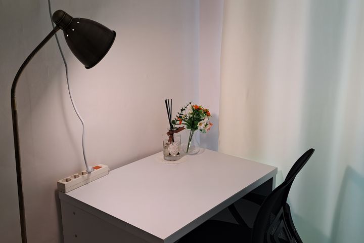 Neat Single Room C - Women Only 4th image