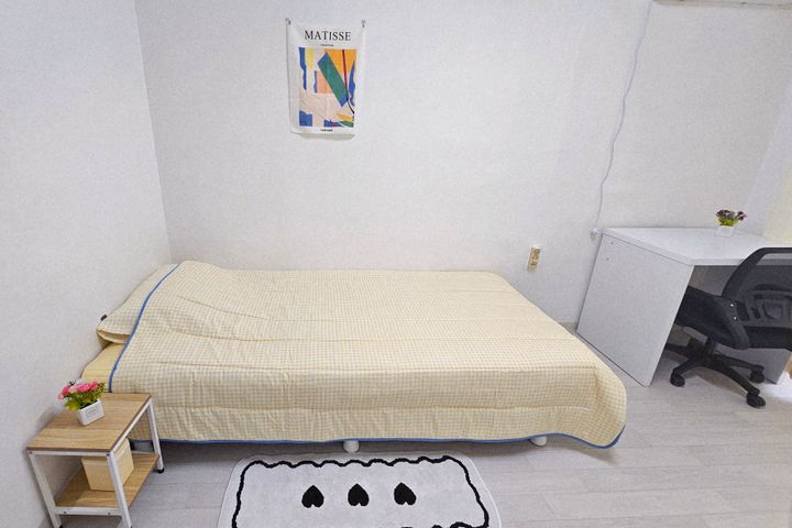 Neat Single Room C - Women Only 2th image