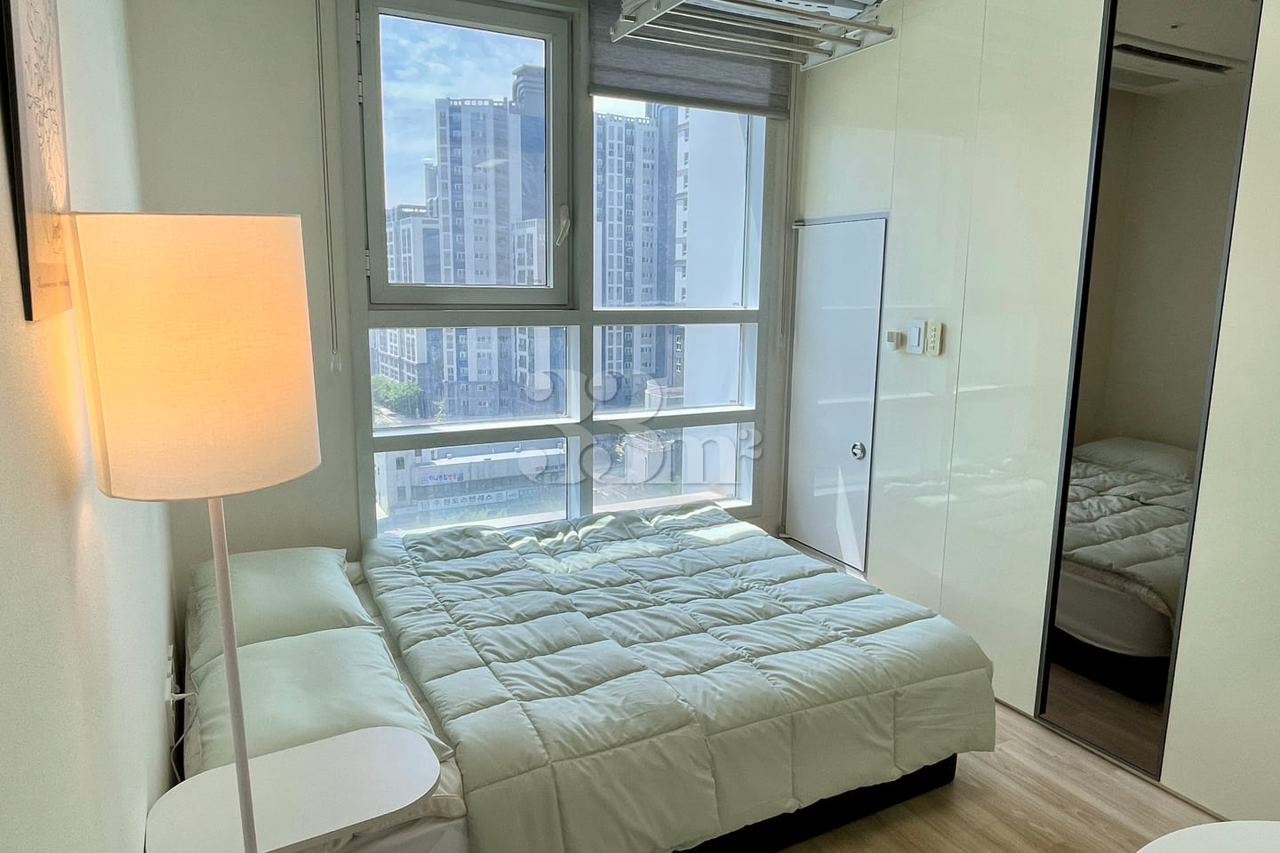 Sun-drenched Cheonggyecheon Room 2 3th image