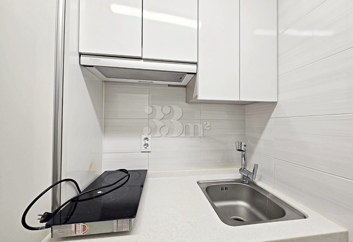 With House 102 2th image