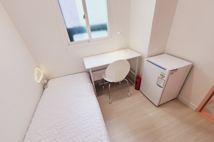 Awesome Stay #406 1th image