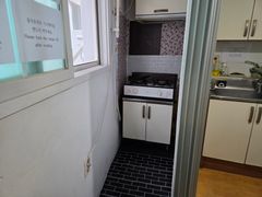 Accommodations within walking distance of Yus 6th image