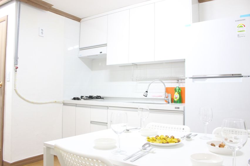 홍대역7분/ 2룸4베드 6번째 이미지