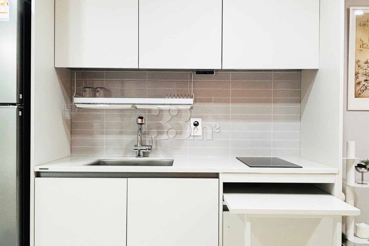 Fully furnished, newly built, right next to L 2th image
