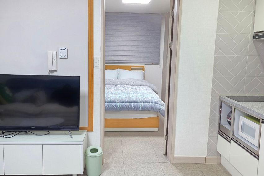 깔끔하고  넓은1.5룸 0번째 이미지
