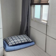 A small room in front of Sogang University Unit Image