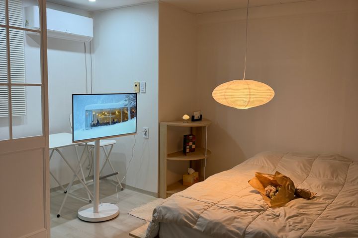 🔥2026 Remodeled 2-Room 4th image