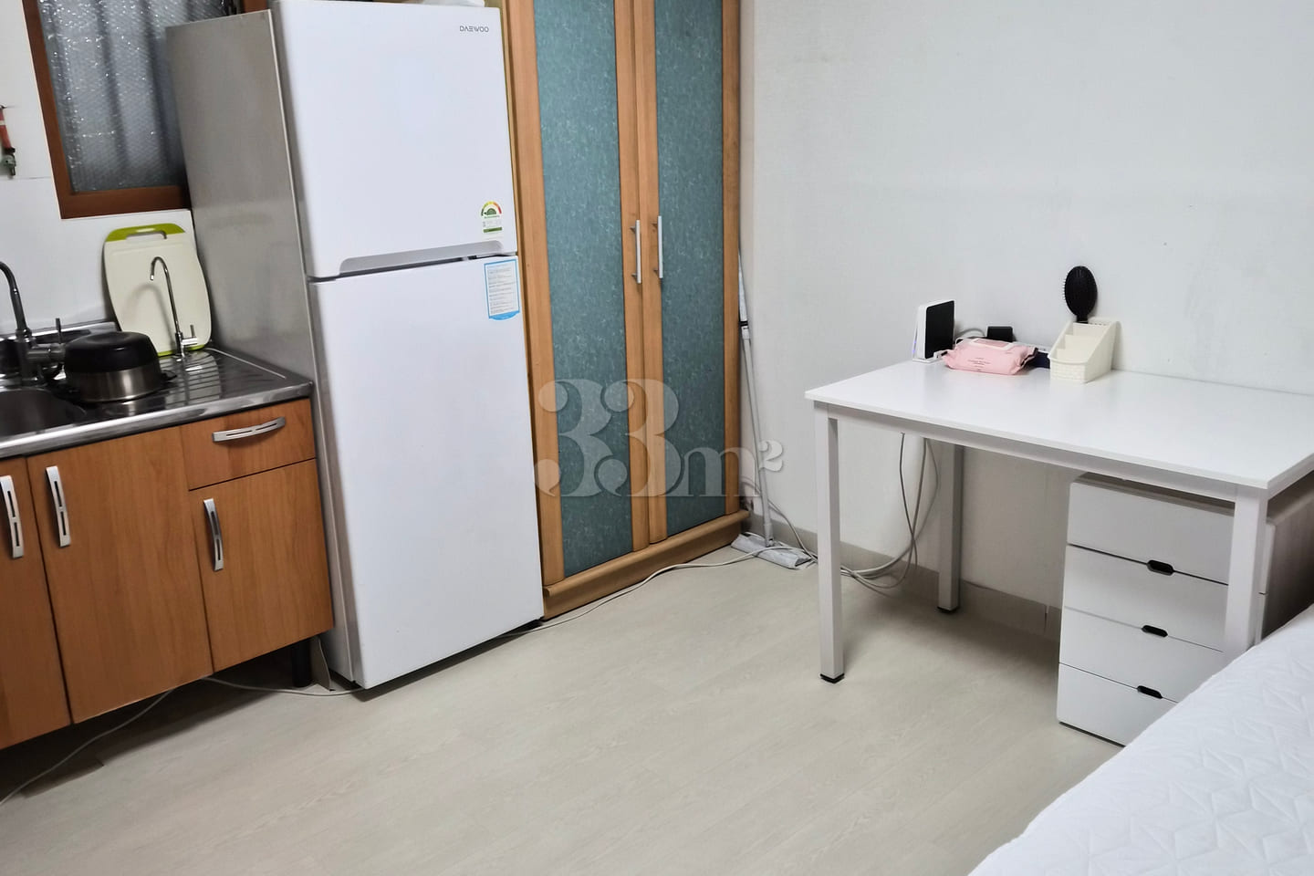Cozy studio with great transport links 0th image