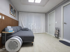 GrayHouse_3-Room 8th image