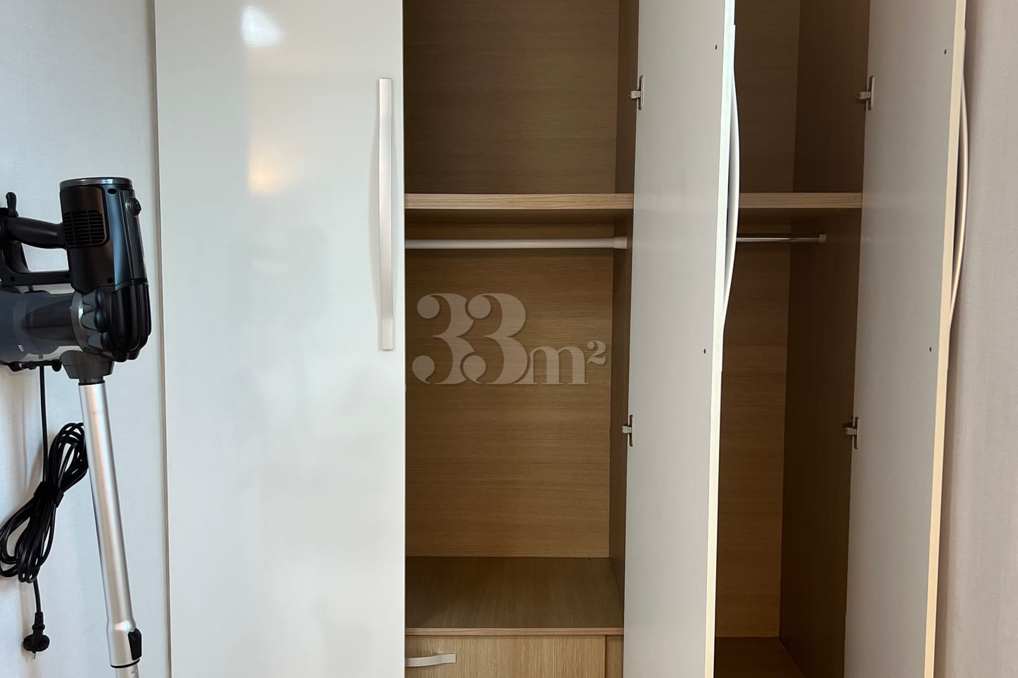 Large studio apartment in Sinchon, Daeheung, 8th image