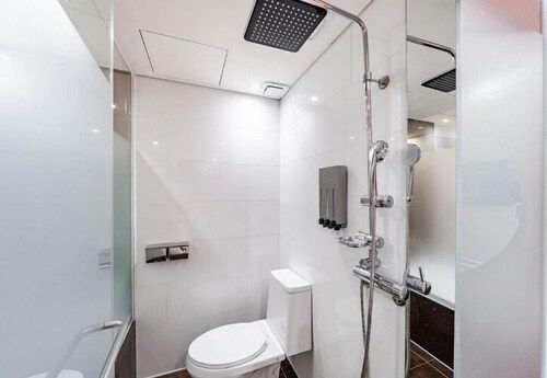 종로3가 초역세권 호텔