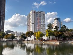 Right by the lakeside in the heart of Hak-don 11th image