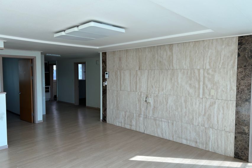 지제역 쓰리룸 아파트 0번째 이미지