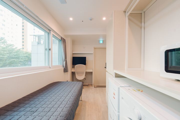 Newly built, fully furnished unit in Seongsu- 3th image