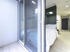 Studio apartment with connecting rooms, fully 2th image
