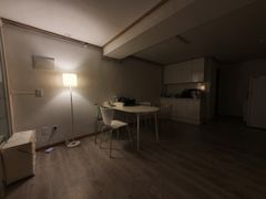#45 Two rooms 0th image