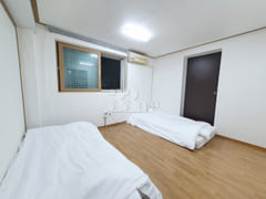 #45 Two rooms 8th image