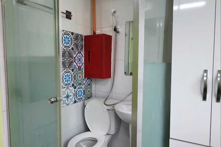 A small room in front of Sogang University 19th image