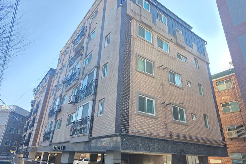 전망좋고 해잘드는 3룸 1번째 이미지