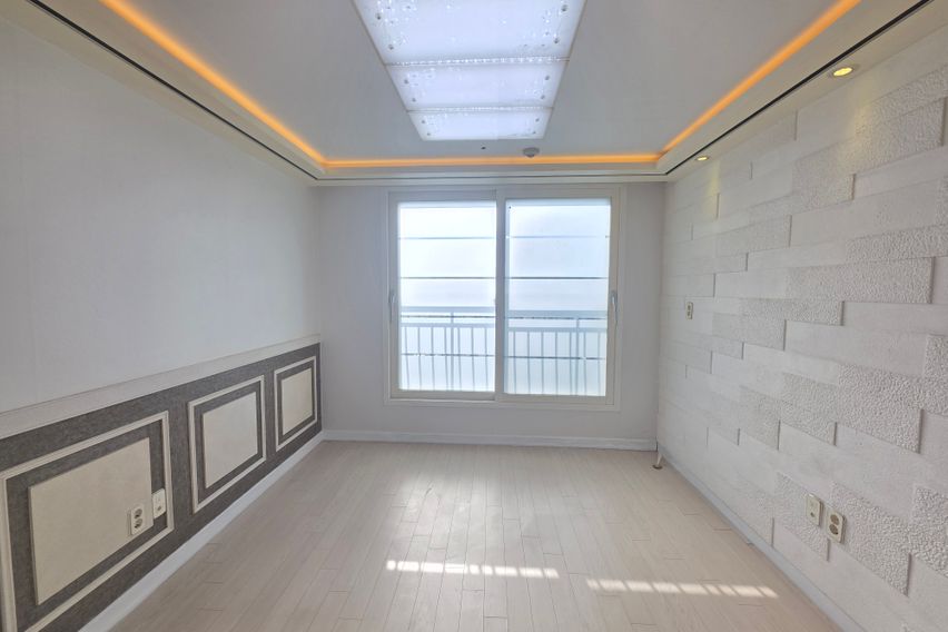 전망좋고 해잘드는 3룸 0번째 이미지