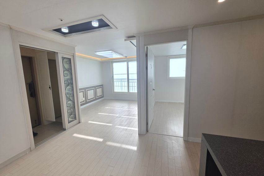 전망좋고 해잘드는 3룸 13번째 이미지