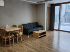 정남향 테라스 넓은방 0번째 이미지