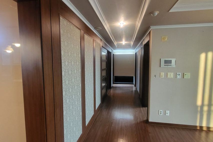 숲세권방4개16층아파트 3번째 이미지