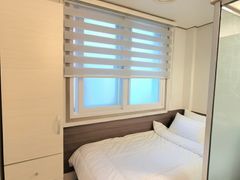 Fully furnished unit (Type 5A), 5-minute walk 1th image