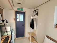 Fully furnished unit, 5-minute walk from Jams 3th image