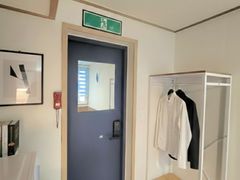 Fully furnished unit, 5-minute walk from Jams 4th image