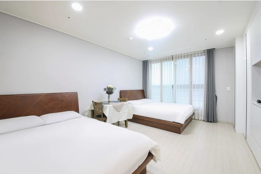 제주노형동호텔 4인 1번째 이미지