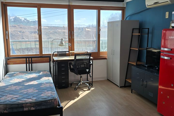 Studio apartment near Cheongwoon University 2th image